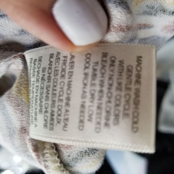 Fourteenth place tribal asymmetrica tie hem blouse - Picture 7 of 8